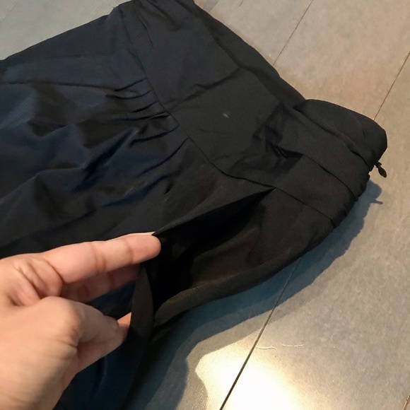 Banana Republic Black Ruched Mini Skirt - Picture 4 of 4